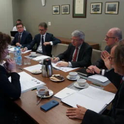 Zdjęcie z pierwszego spotkanie Społecznej Komisji Kodyfikacyjnej